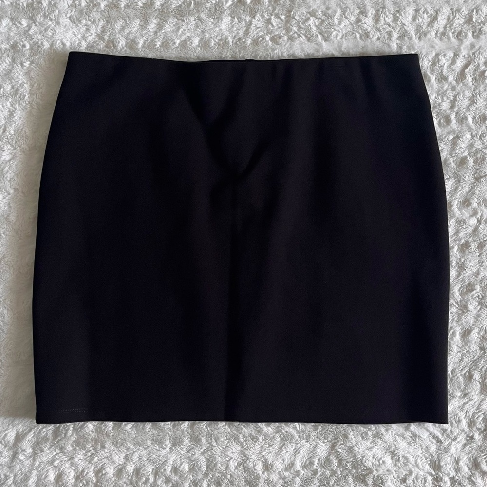 Le Chateau Classic Black Mini Skirt